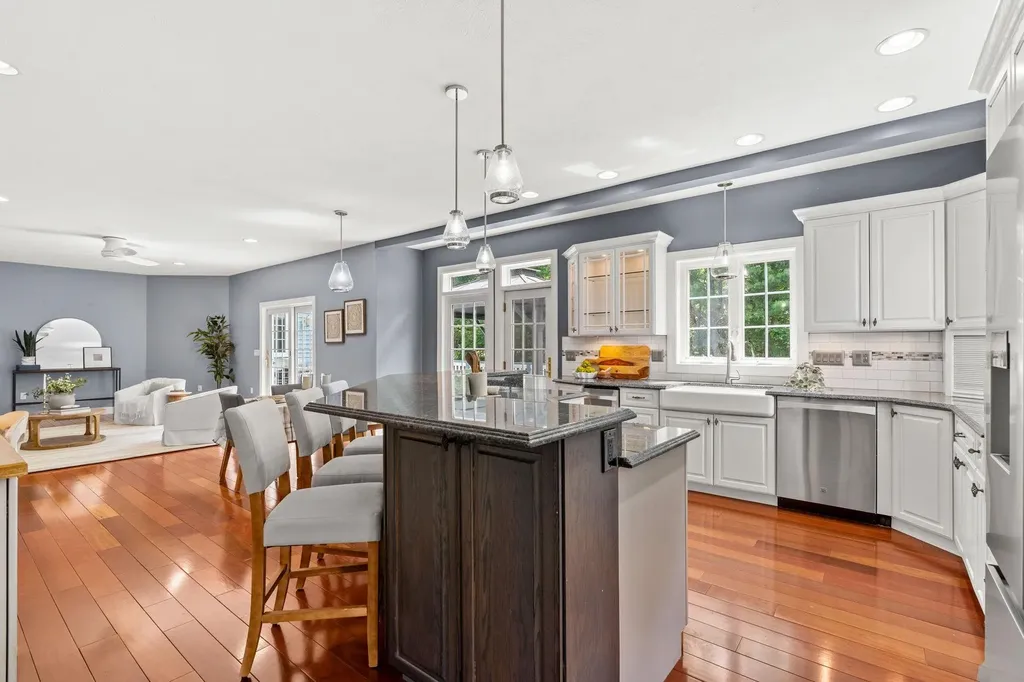 3 Rainbow Drive Nashua NH 03062
