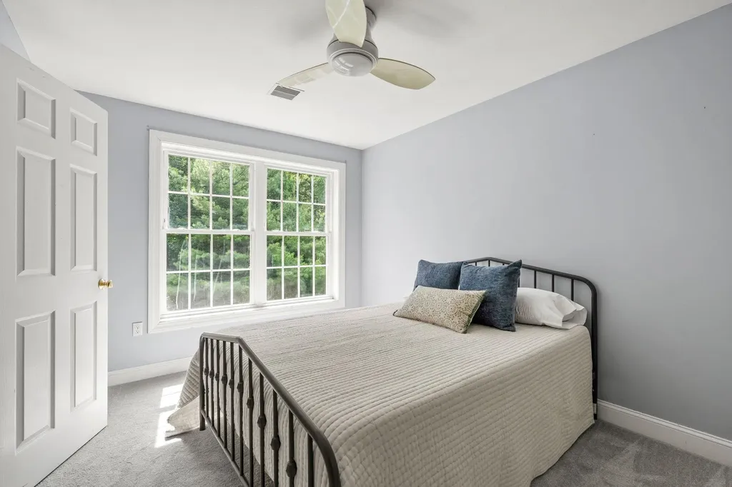 3 Rainbow Drive Nashua NH 03062