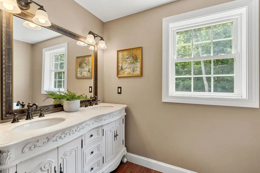 3 Rainbow Drive Nashua NH 03062