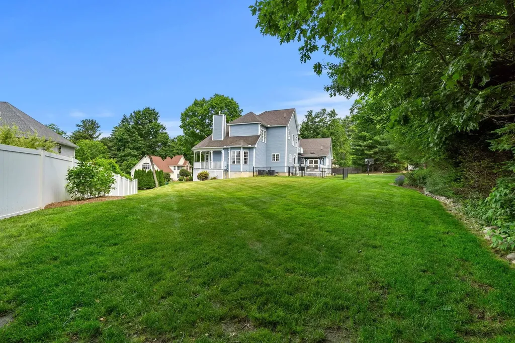 3 Rainbow Drive Nashua NH 03062