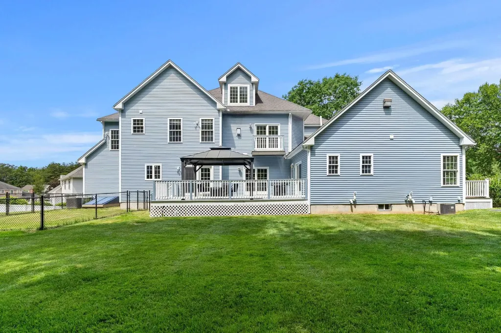 3 Rainbow Drive Nashua NH 03062