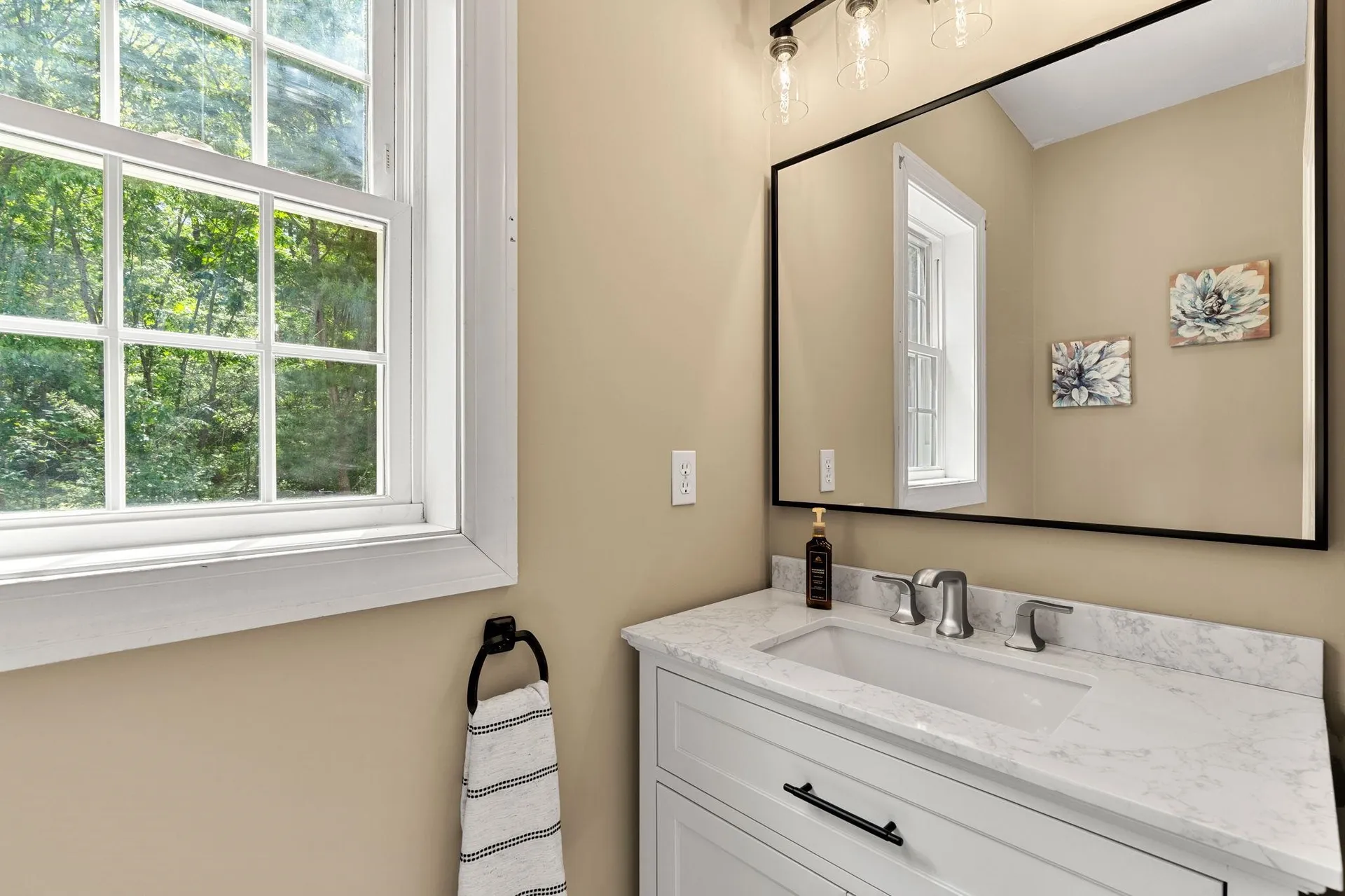 3 Rainbow Drive Nashua NH 03062