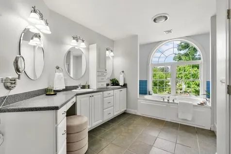 3 Rainbow Drive Nashua NH 03062