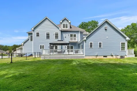 3 Rainbow Drive Nashua NH 03062