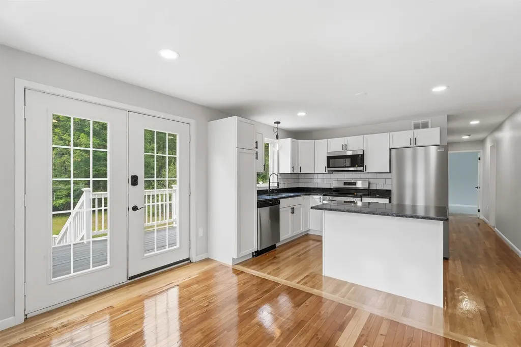 22 Farm Lane Seabrook NH 03874