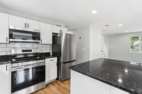 22 Farm Lane Seabrook NH 03874