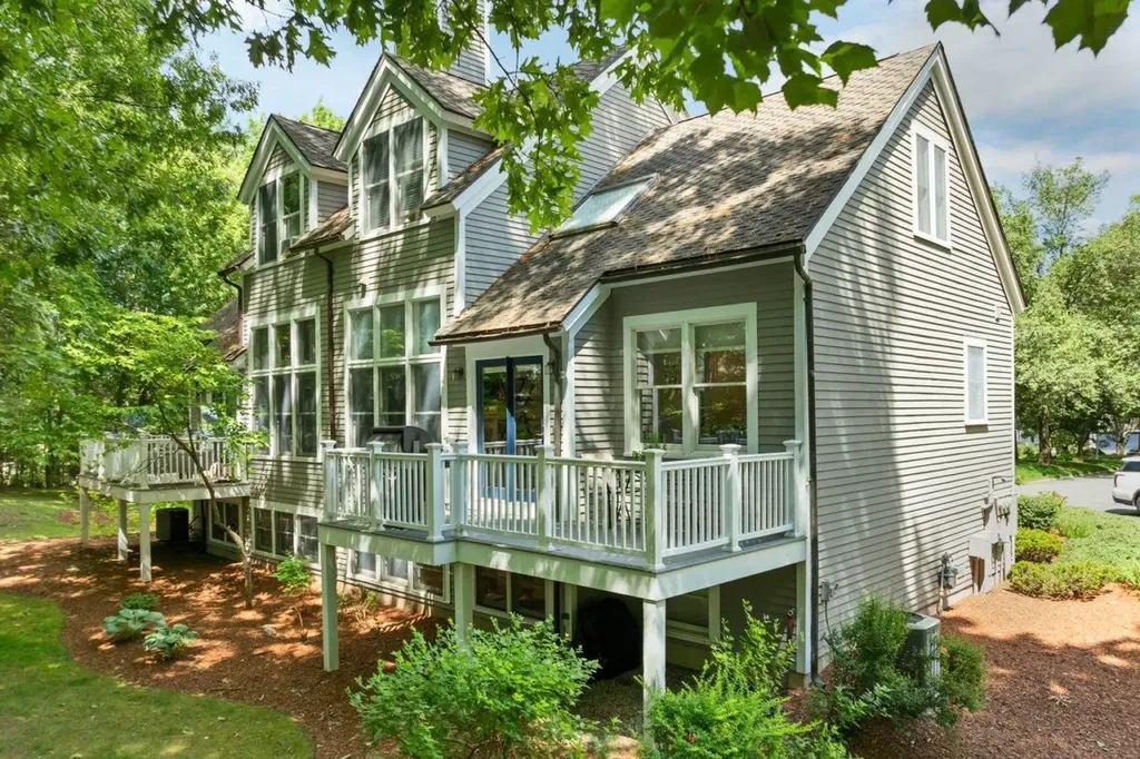 80 Cherry Hollow Road Nashua NH 03062