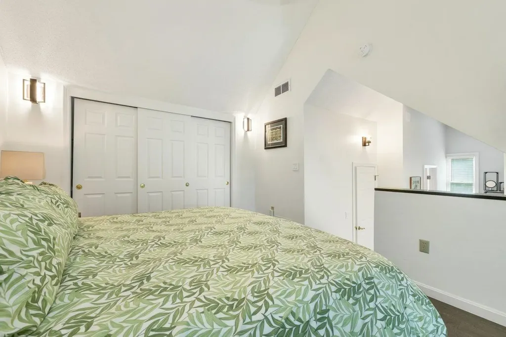 80 Cherry Hollow Road Nashua NH 03062