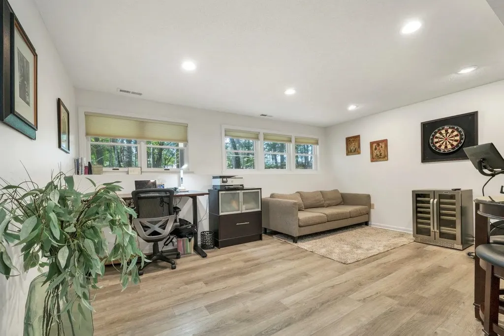 80 Cherry Hollow Road Nashua NH 03062