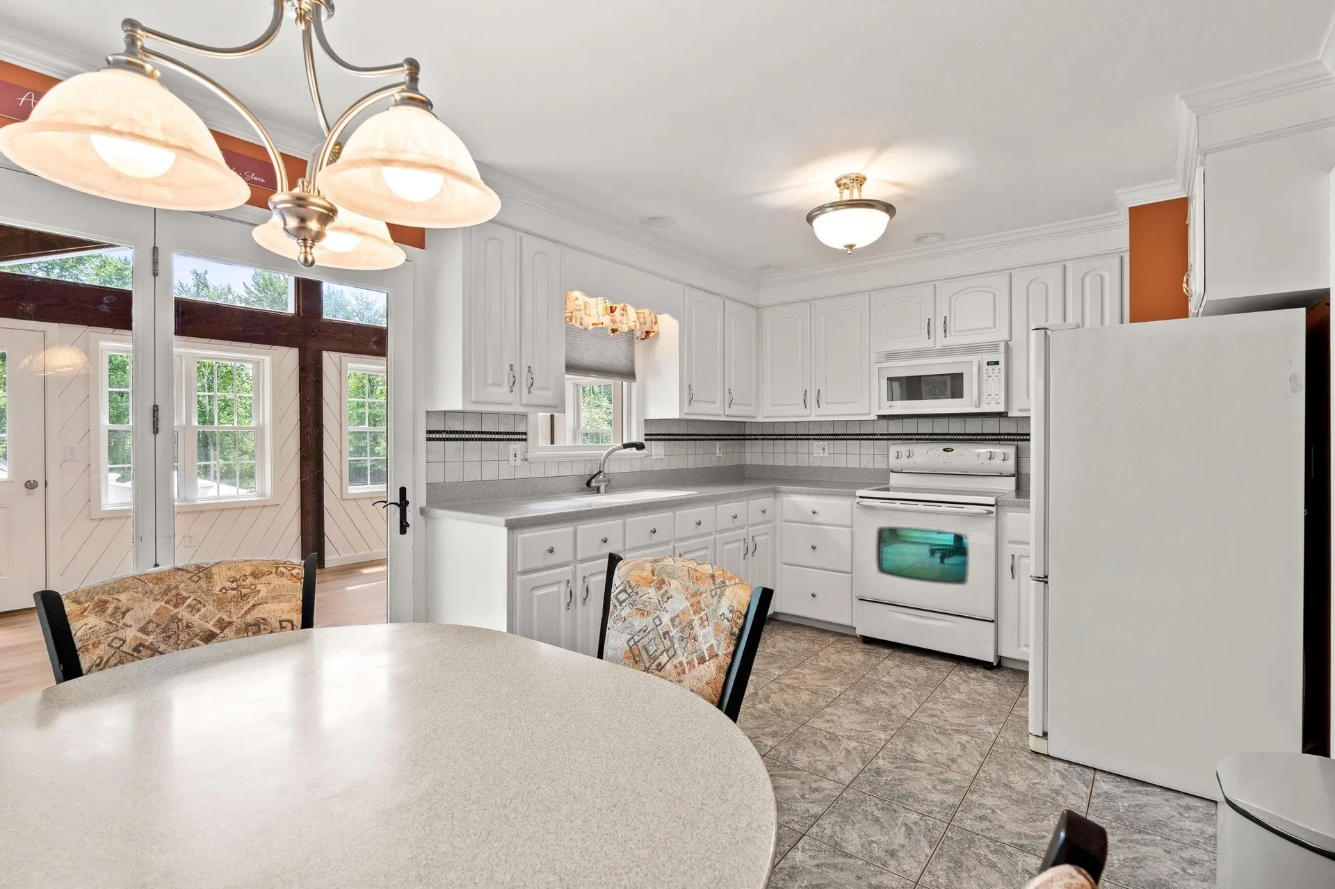 9 Quaker Street Newton NH 03858