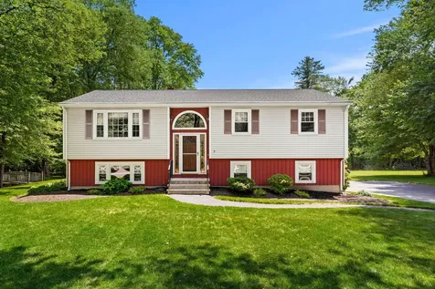 9 Quaker Street Newton NH 03858