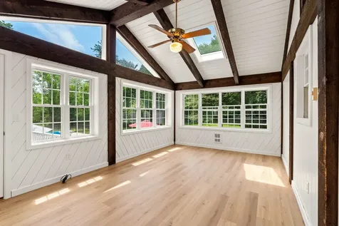 9 Quaker Street Newton NH 03858