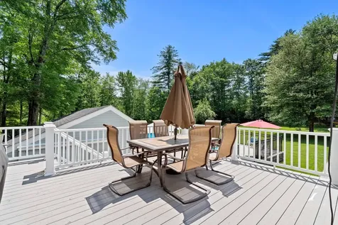 9 Quaker Street Newton NH 03858
