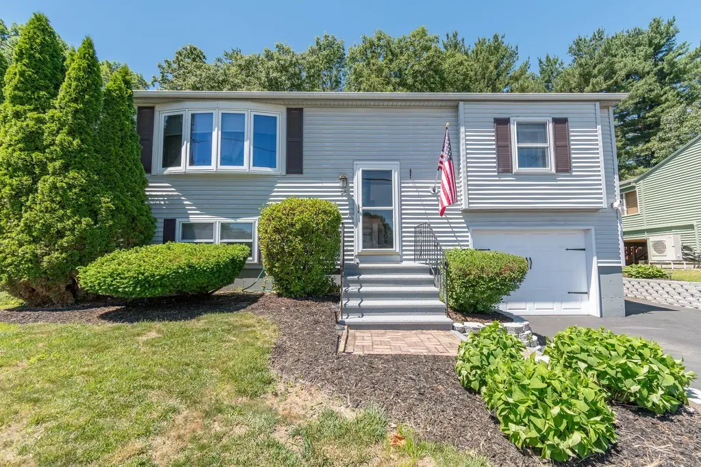 96 Ellingwood Street Manchester NH 03103