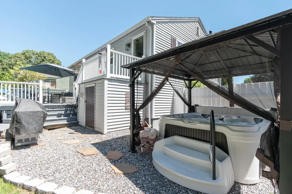 96 Ellingwood Street Manchester NH 03103