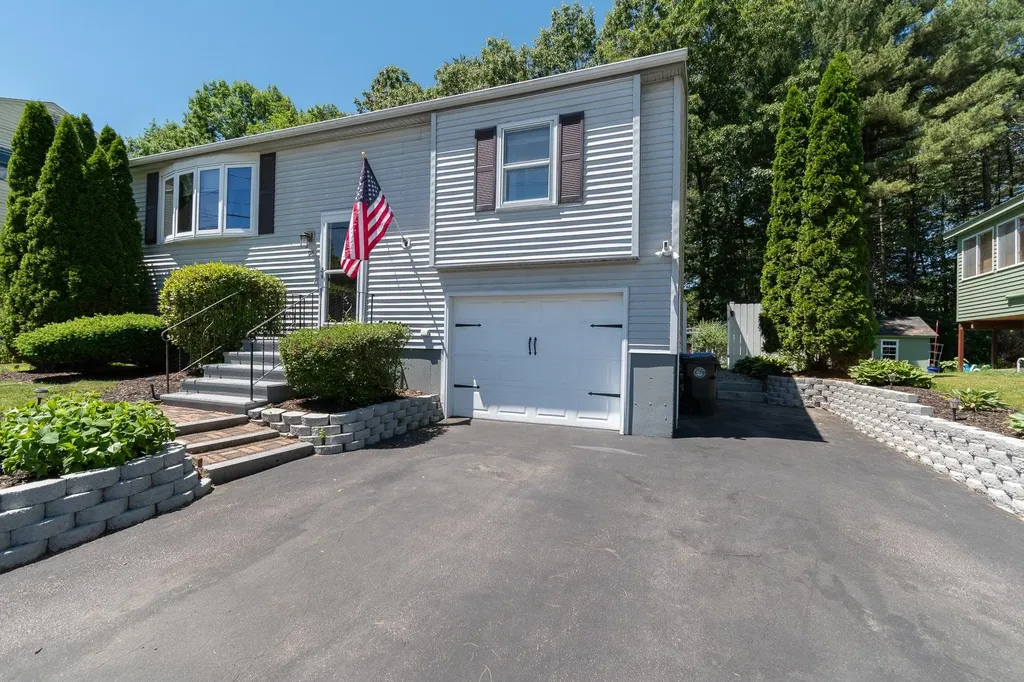 96 Ellingwood Street Manchester NH 03103