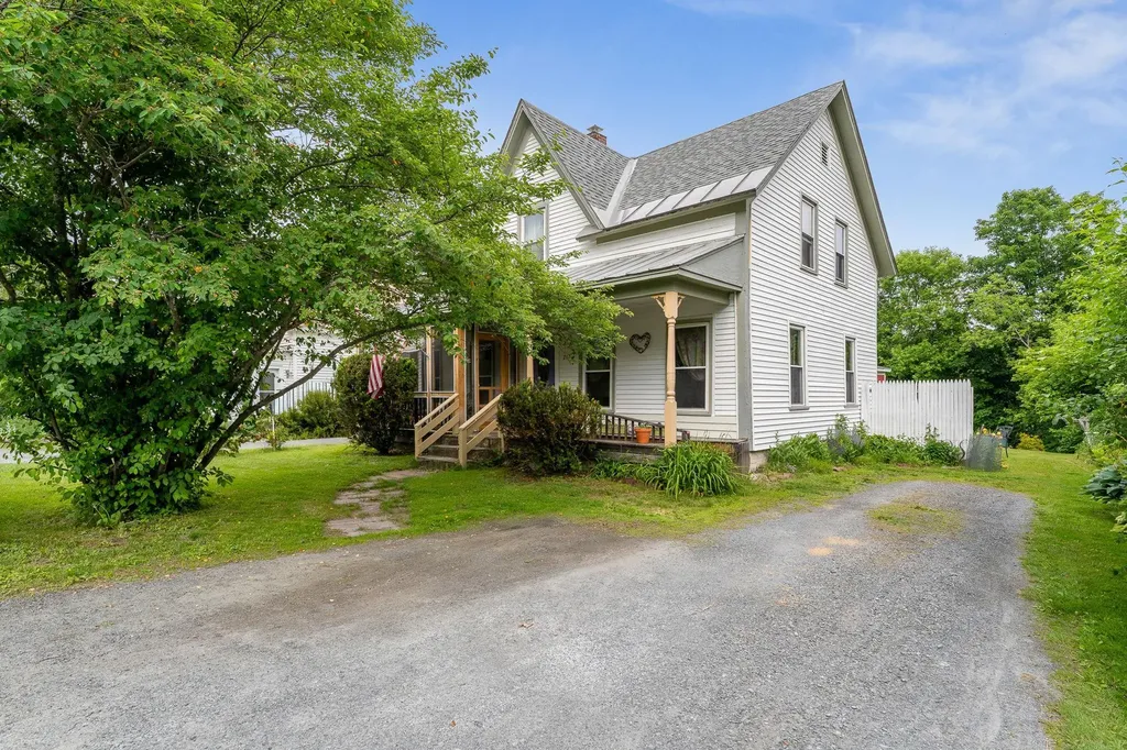 217 South Pleasant Street Bradford VT 05033