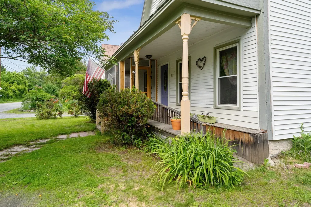 217 South Pleasant Street Bradford VT 05033
