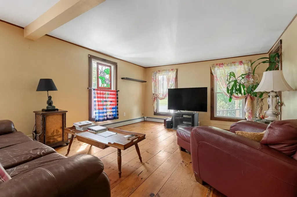 217 South Pleasant Street Bradford VT 05033
