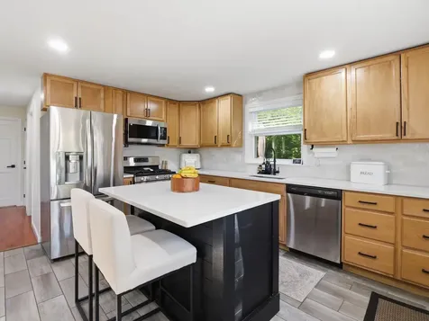 79 Holmes Drive Manchester NH 03104
