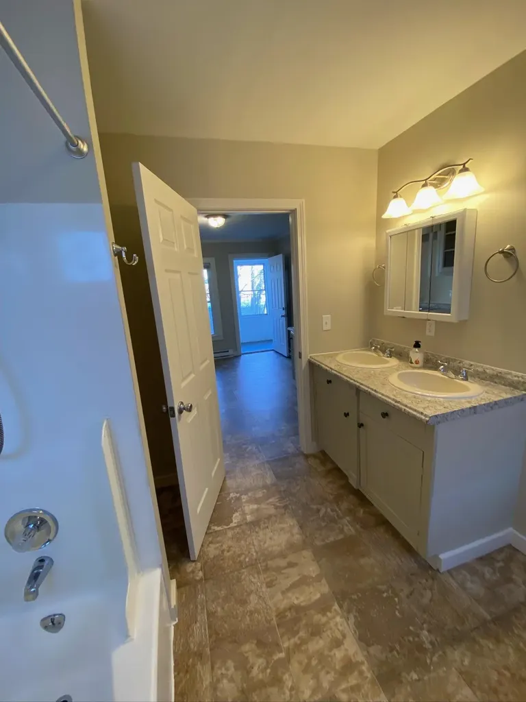 73 Maple Street Rochester NH 03867