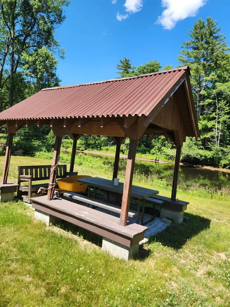 253 Back Ashuelot Road Winchester NH 03470