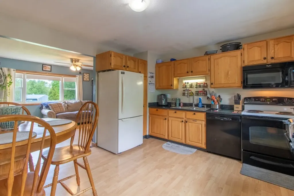 115 Scottsdale Road Newport City VT 05855