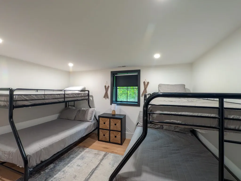 302 South Peak Road Lincoln NH 03251