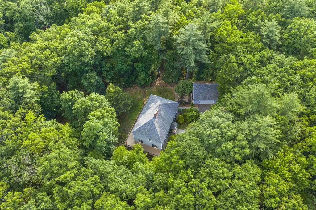 27 Colonel Wilkins Road Amherst NH 03031