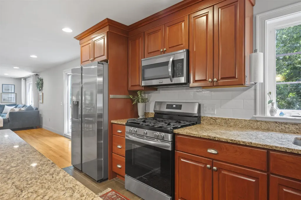 27 Colonel Wilkins Road Amherst NH 03031