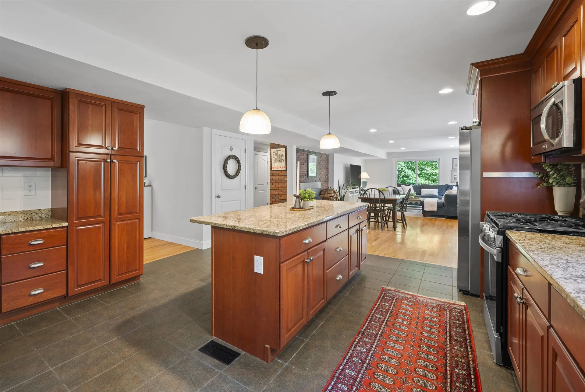 27 Colonel Wilkins Road Amherst NH 03031