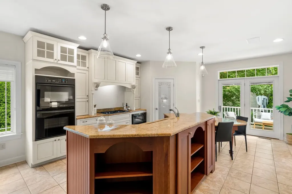 20 Huckleberry Lane Hampton NH 03842