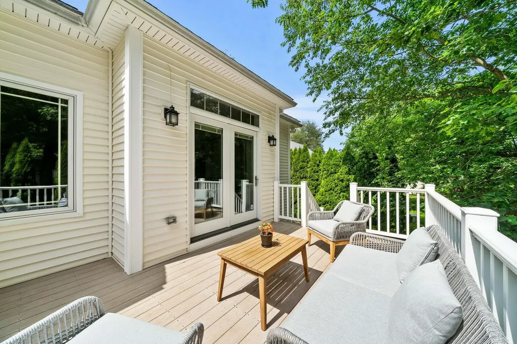 20 Huckleberry Lane Hampton NH 03842