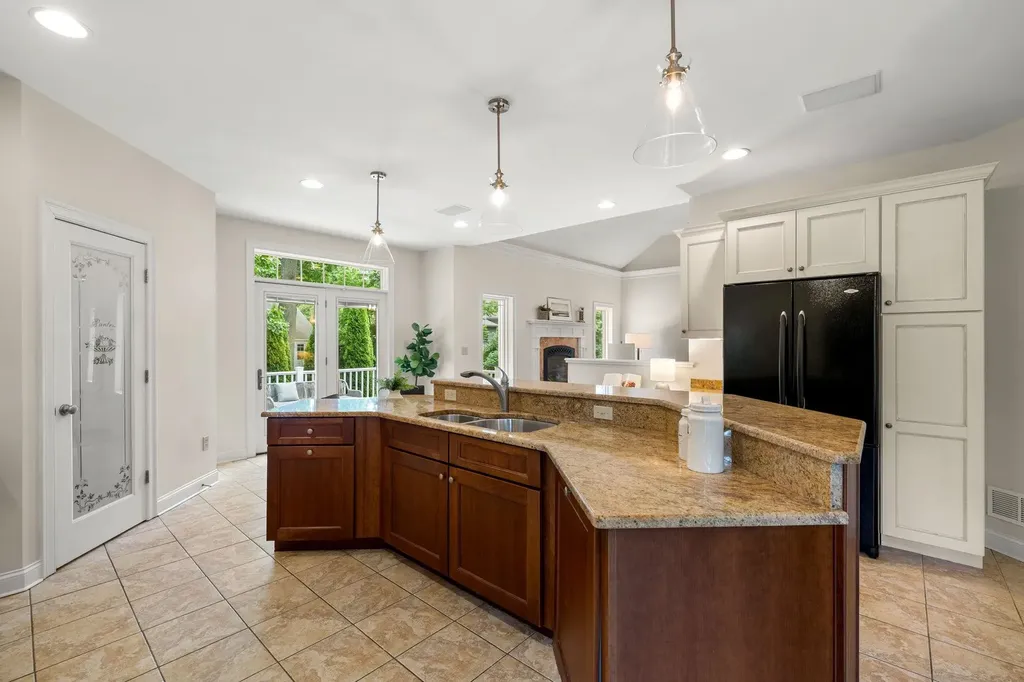 20 Huckleberry Lane Hampton NH 03842