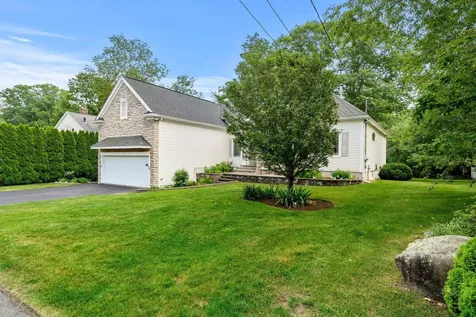 20 Huckleberry Lane Hampton NH 03842