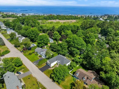 20 Huckleberry Lane Hampton NH 03842