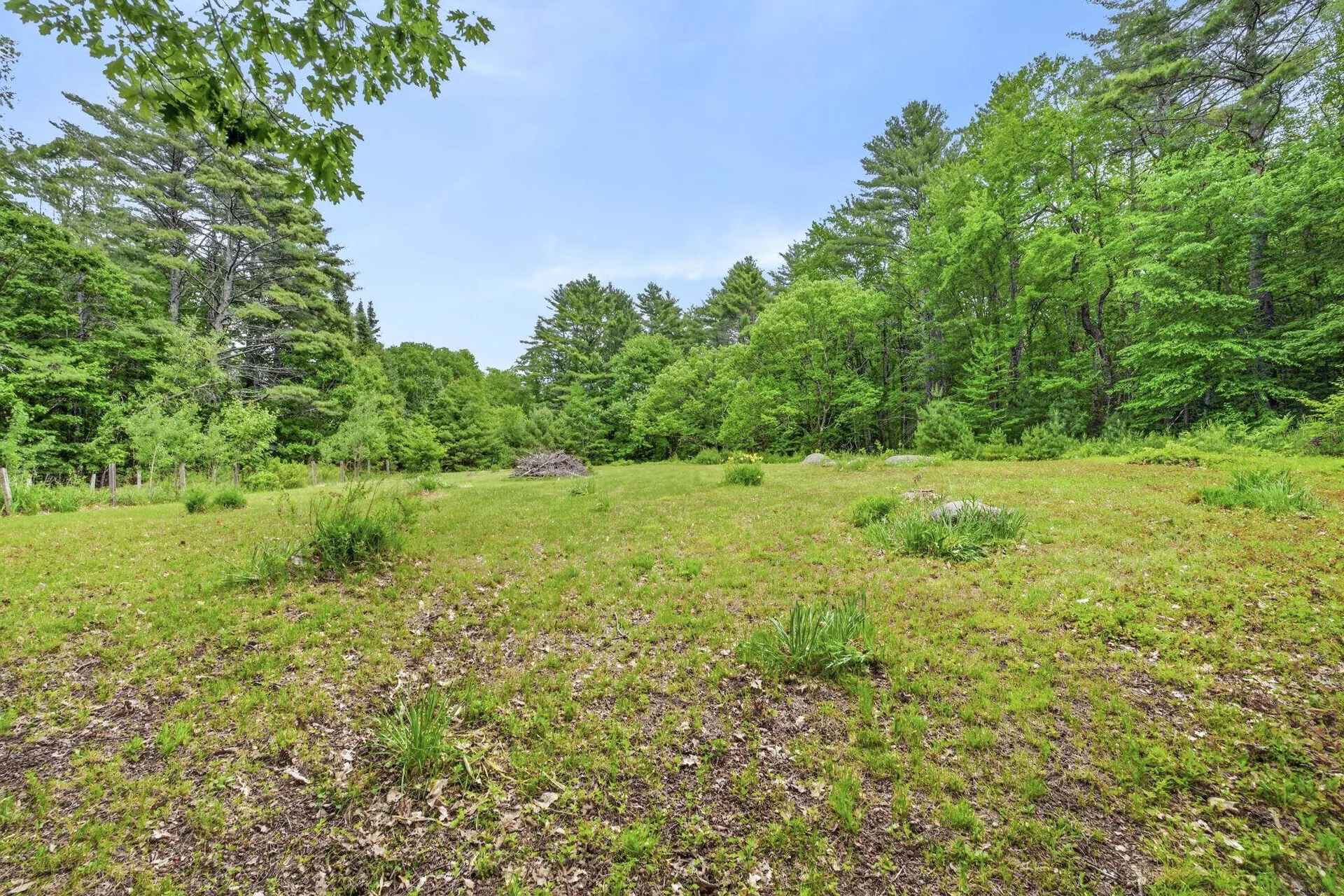 173 North Road Deering NH 03244