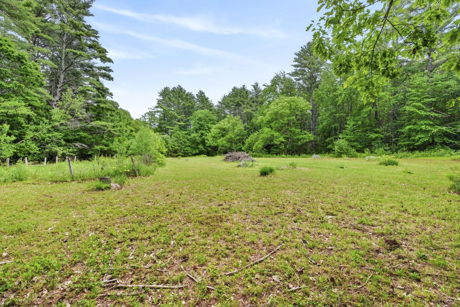 173 North Road Deering NH 03244