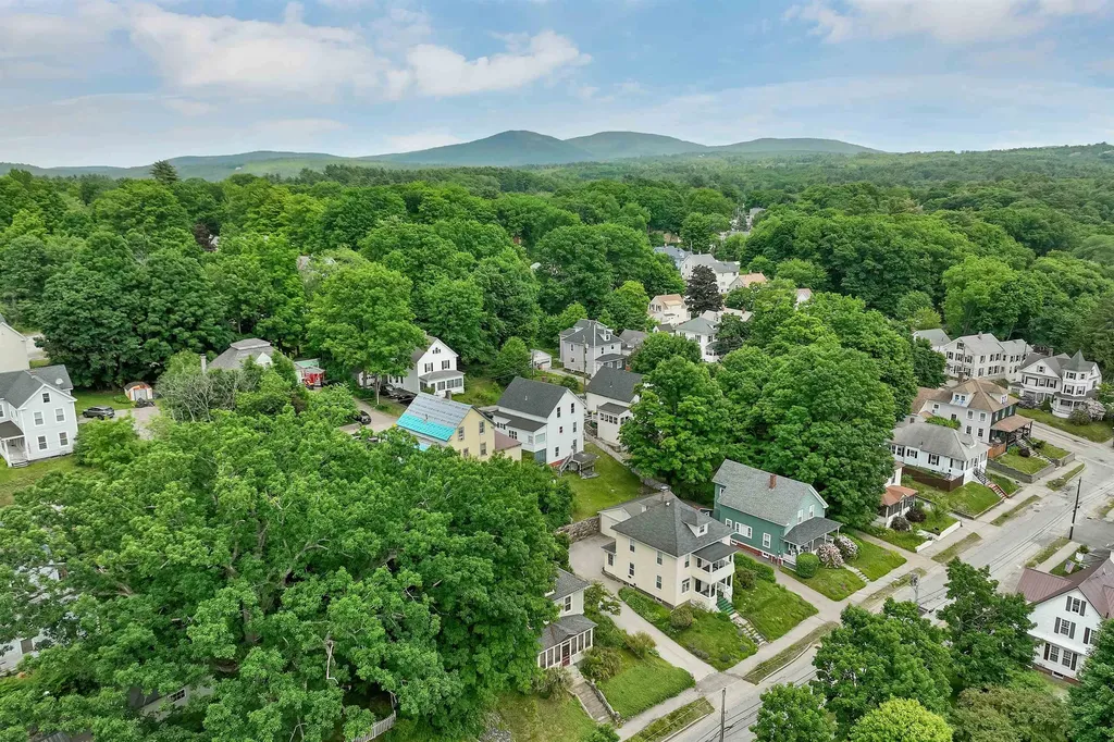 41 Dixon Street Laconia NH 03246