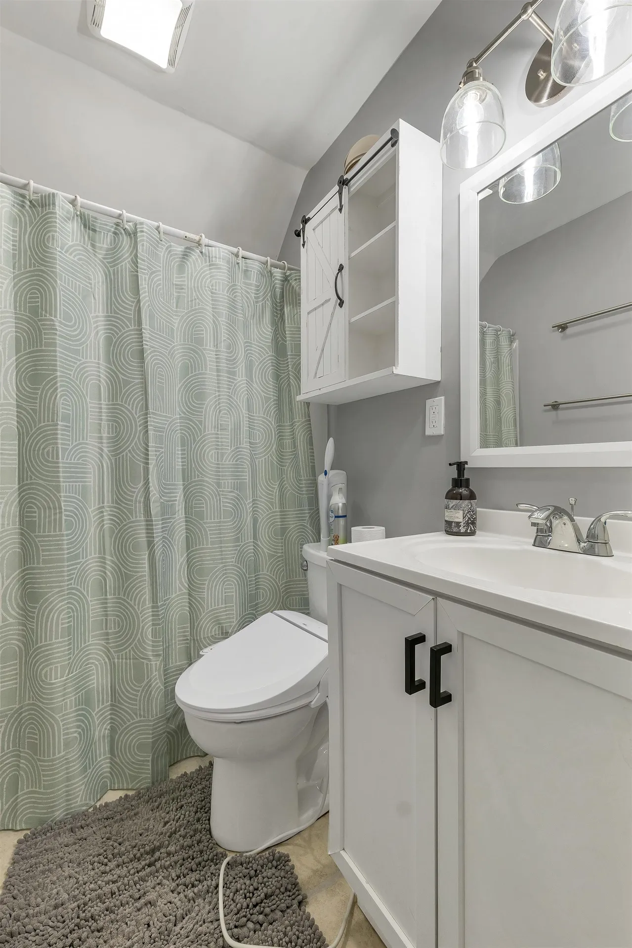 41 Dixon Street Laconia NH 03246