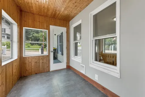 41 Dixon Street Laconia NH 03246