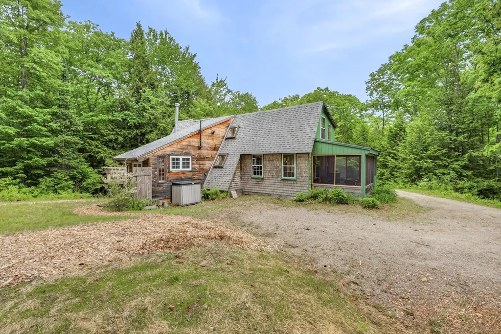 173 & 185 North Road Deering NH 03244