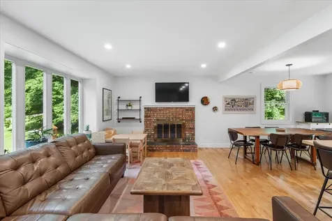 80 Phoenix Circle Richmond VT 05477