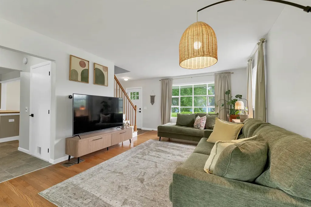15 Fairview Avenue Pembroke NH 03275