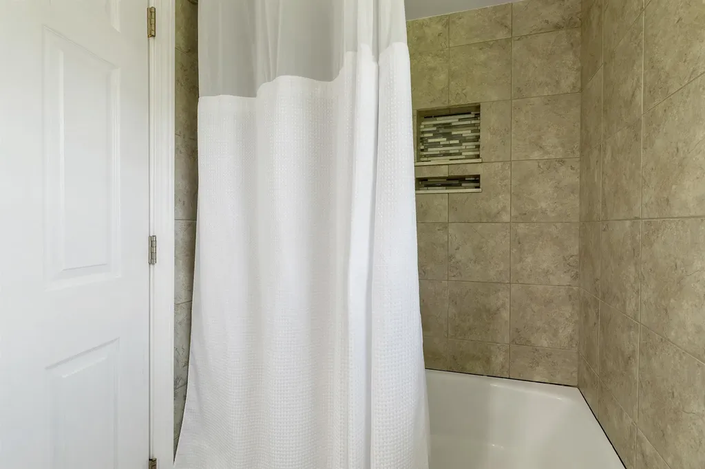 15 Fairview Avenue Pembroke NH 03275