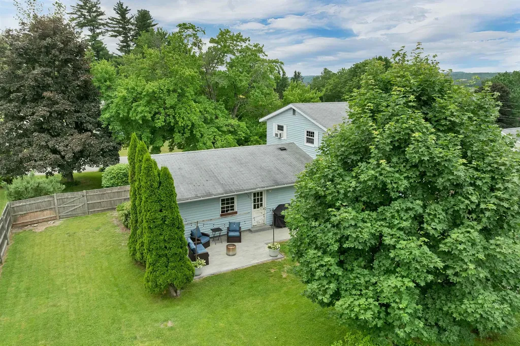 15 Fairview Avenue Pembroke NH 03275