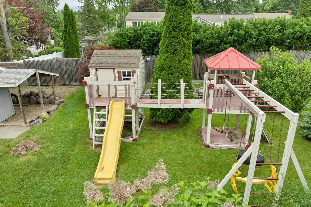 15 Fairview Avenue Pembroke NH 03275