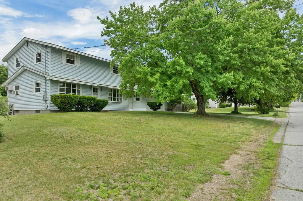 15 Fairview Avenue Pembroke NH 03275