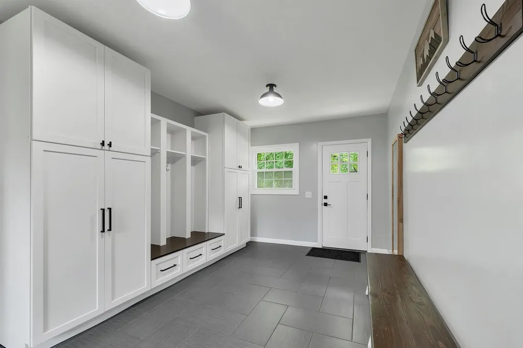 15 Fairview Avenue Pembroke NH 03275