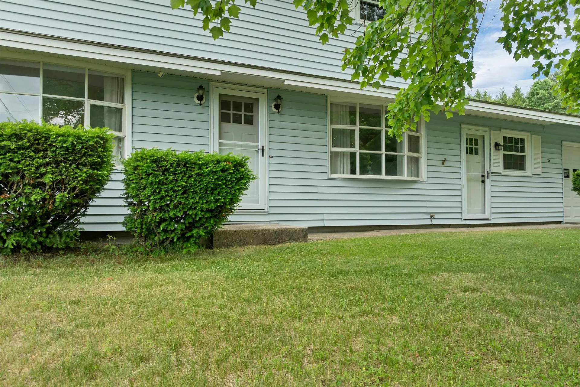 15 Fairview Avenue Pembroke NH 03275